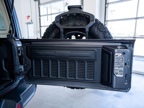 Used 2021 Jeep Wrangler Unlimited Sahara w/ Uconnect 4C Nav & Sound Group image 53