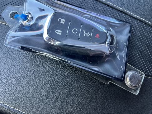 Used 2023 Chevrolet Traverse Premier w/ Redline Edition image 35