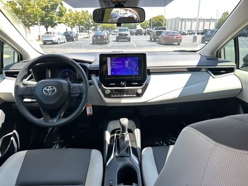 Used 2026 Toyota Corolla LE FWD image 29