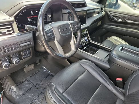 Used 2022 GMC Yukon Denali w/ Denali Premium Package AWD/4WD image 26