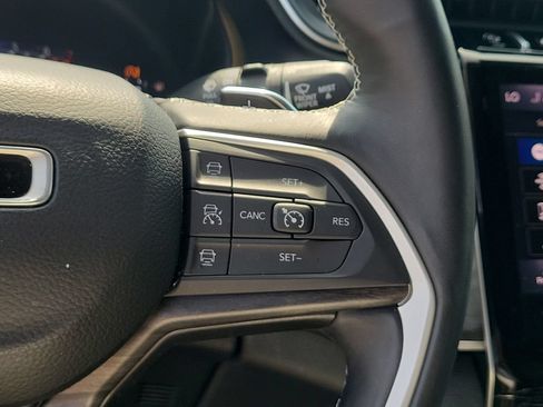 Certified 2022 Jeep Grand Cherokee Limited AWD/4WD image 26