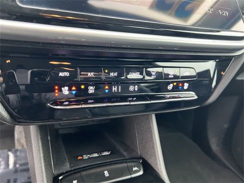 Certified 2023 Chevrolet Bolt EUV LT w/ Convenience Package image 16