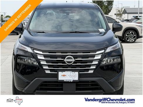 Used 2025 Nissan Rogue SV FWD image 7