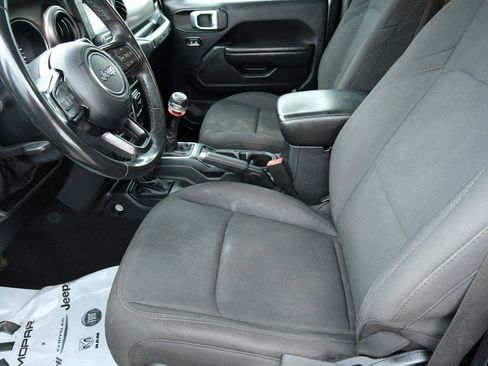 Used 2020 Jeep Wrangler Sport image 5