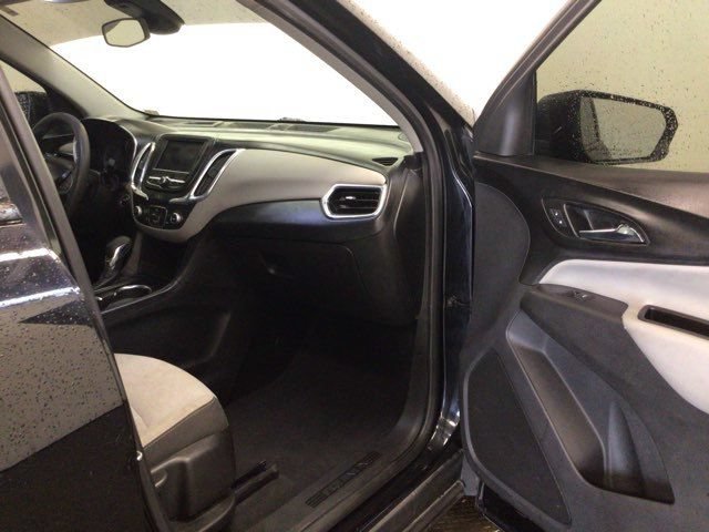 Used 2022 Chevrolet Equinox LS AWD/4WD image 10