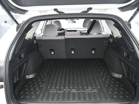 Used 2025 Subaru Outback Premium AWD/4WD image 31
