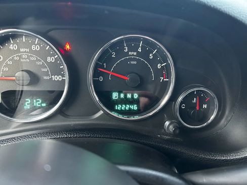 Used 2012 Jeep Wrangler Sahara w/ Dual Top Group image 31