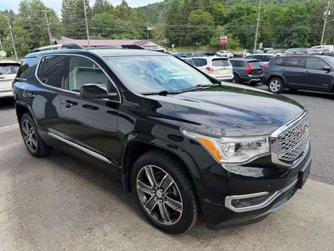 Used 2017 GMC Acadia Denali w/ Technology Package AWD/4WD image 3