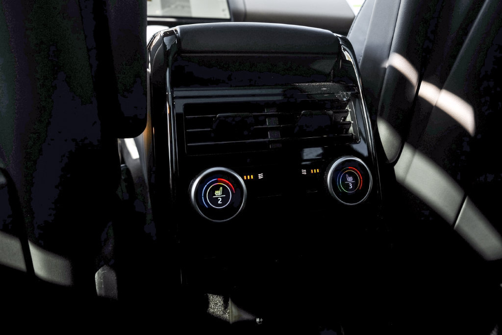 New 2027 Land Rover Range Rover Sport Dynamic SE AWD/4WD image 18