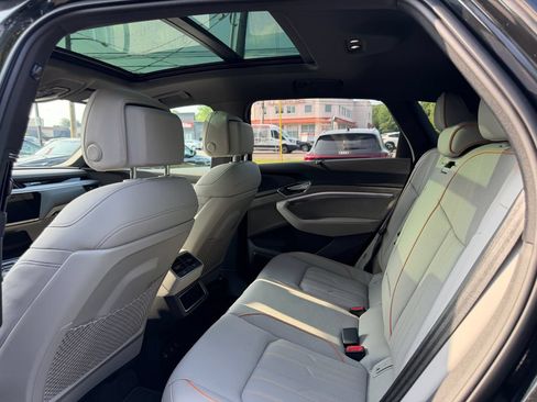 Used 2024 Audi Q8 e-tron Prestige w/ Prestige Package AWD/4WD image 28
