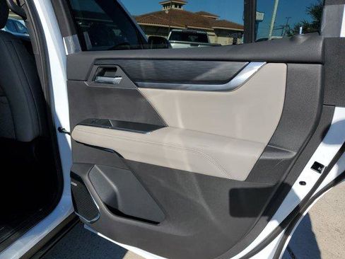 New 2026 GMC Acadia Elevation image 11