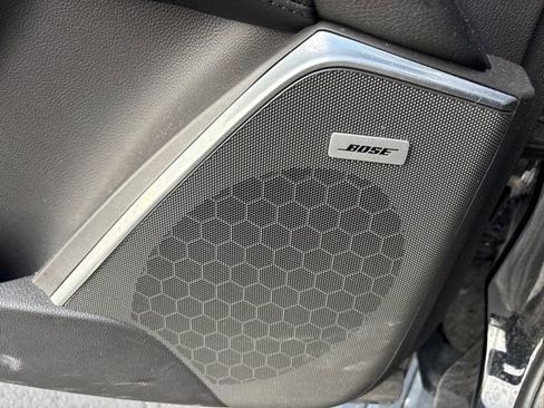 Used 2019 Cadillac Escalade Premium Luxury image 20