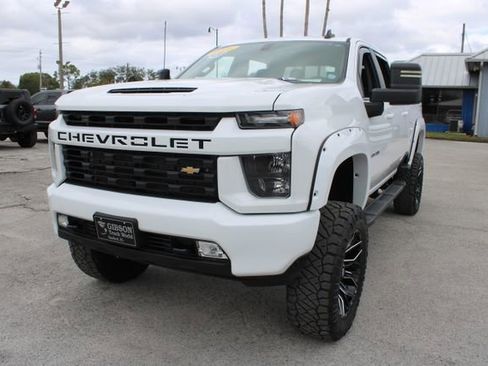 Used 2022 Chevrolet Silverado 2500 LT w/ Convenience Package image 3