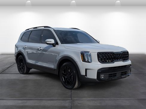 Used 2025 Kia Telluride SX X-Line image 2
