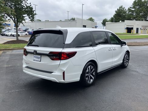 Certified 2026 Honda Odyssey EX-L image 10