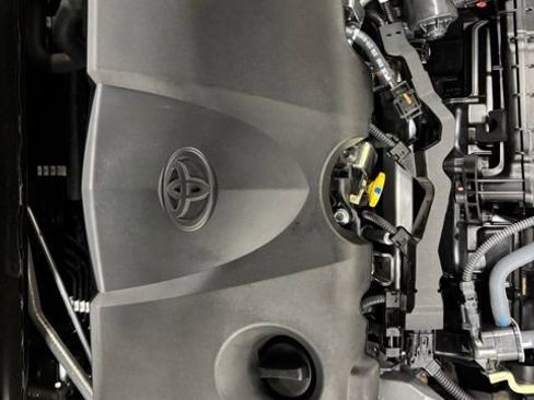 Certified 2025 Toyota Camry SE w/ Convenience Package FWD image 24