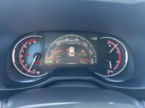 Used 2025 Toyota RAV4 XLE AWD/4WD image 17