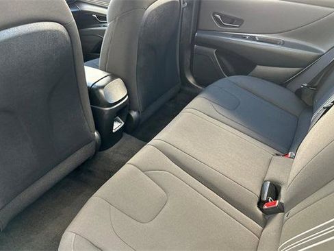 Certified 2025 Hyundai Elantra Sport image 12
