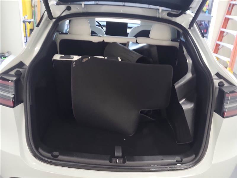Used 2023 Tesla Model Y Long Range AWD/4WD image 4