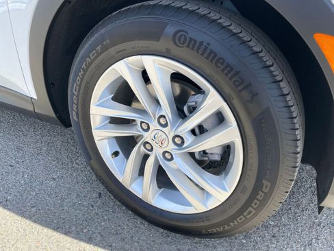 Used 2025 Buick Envista Preferred image 30