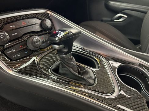 Used 2017 Dodge Challenger R/T image 36