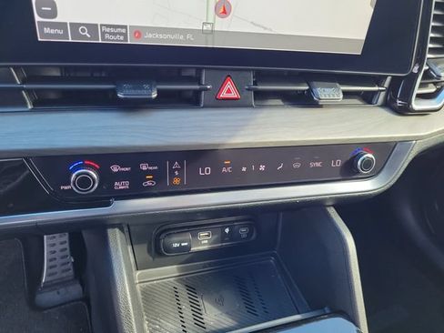 Used 2025 Kia Sportage X-Pro Prestige AWD/4WD image 34