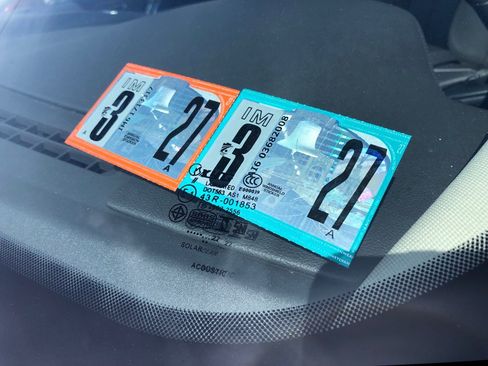 Used 2017 Lincoln Continental Reserve w/ Climate Package image 10