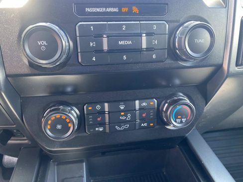 Used 2019 Ford F150 XLT w/ Equipment Group 302A Luxury AWD/4WD image 22
