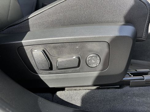 Used 2025 BMW X3 M50 w/ Premium Package image 37