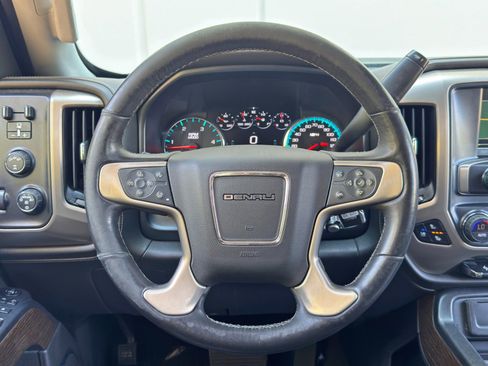 Used 2018 GMC Sierra 3500 Denali image 19
