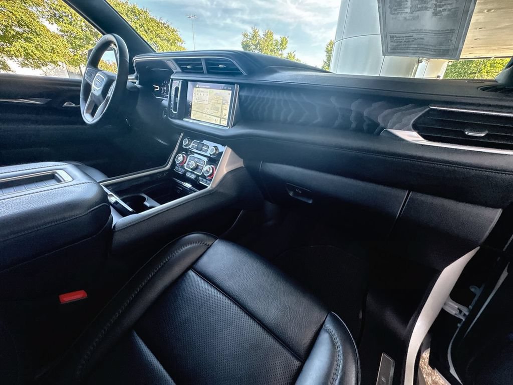 Certified 2024 GMC Yukon XL Denali AWD/4WD image 30