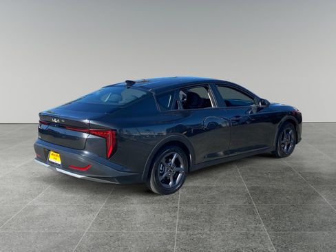 Used 2025 Kia K4 FWD image 5