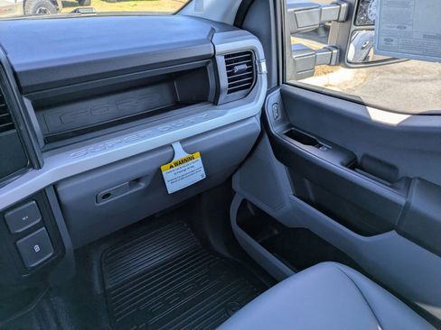 New 2026 Ford F250 XL AWD/4WD image 18