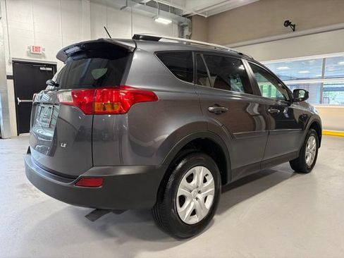 Used 2015 Toyota RAV4 LE FWD image 7