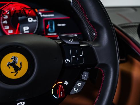 Used 2022 Ferrari Roma RWD image 33