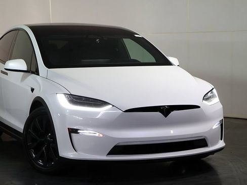 Used 2023 Tesla Model X AWD/4WD image 6