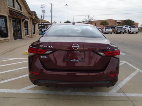 Used 2024 Nissan Sentra SV image 6