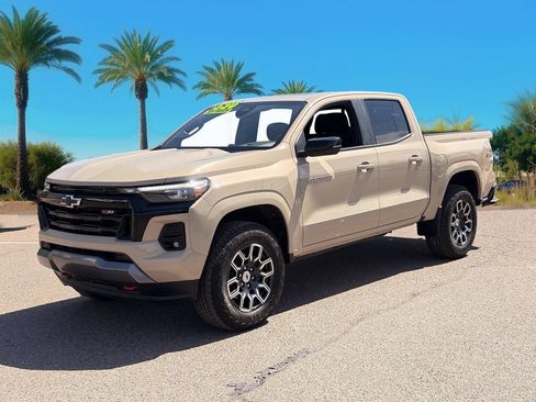 Used 2023 Chevrolet Colorado Z71 w/ Z71 Convenience Package 2 AWD/4WD image 34