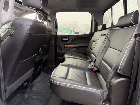 Used 2018 Chevrolet Silverado 1500 High Country image 15