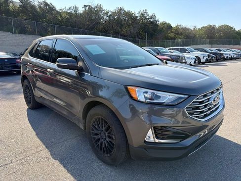 Used 2019 Ford Edge SEL w/ Equipment Group 201A FWD image 4