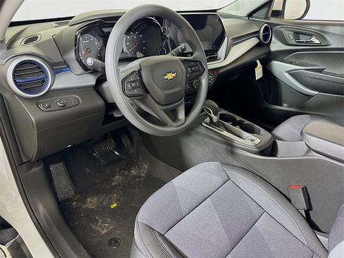 New 2026 Chevrolet Trax LS w/ LS Convenience Package image 5