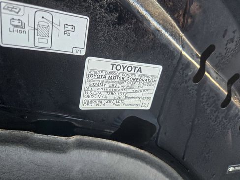 Certified 2024 Toyota bZ4X XLE image 27