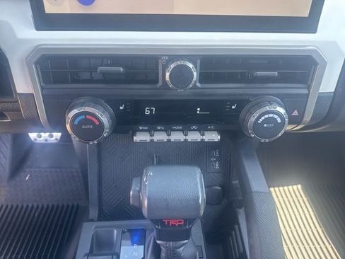 Used 2024 Toyota Tacoma TRD Sport AWD/4WD image 14