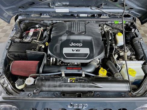 Used 2017 Jeep Wrangler Sport image 23