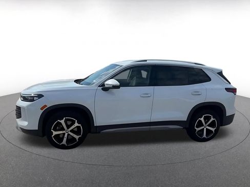 Used 2026 Volkswagen Tiguan SE AWD/4WD image 8