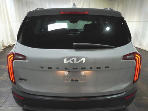 Used 2022 Kia Telluride EX w/ EX Premium Package AWD/4WD image 5