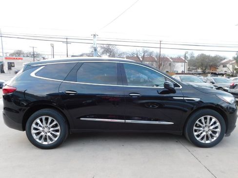 Used 2018 Buick Enclave Premium w/ Experience Buick Package image 8