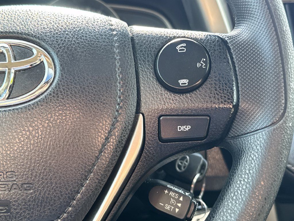 Used 2015 Toyota RAV4 XLE AWD/4WD image 20
