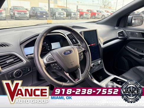 Used 2024 Ford Edge ST w/ Equipment Group 401A AWD/4WD image 11