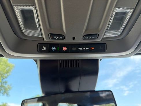 Certified 2025 Chevrolet Silverado 1500 LT AWD/4WD image 32
